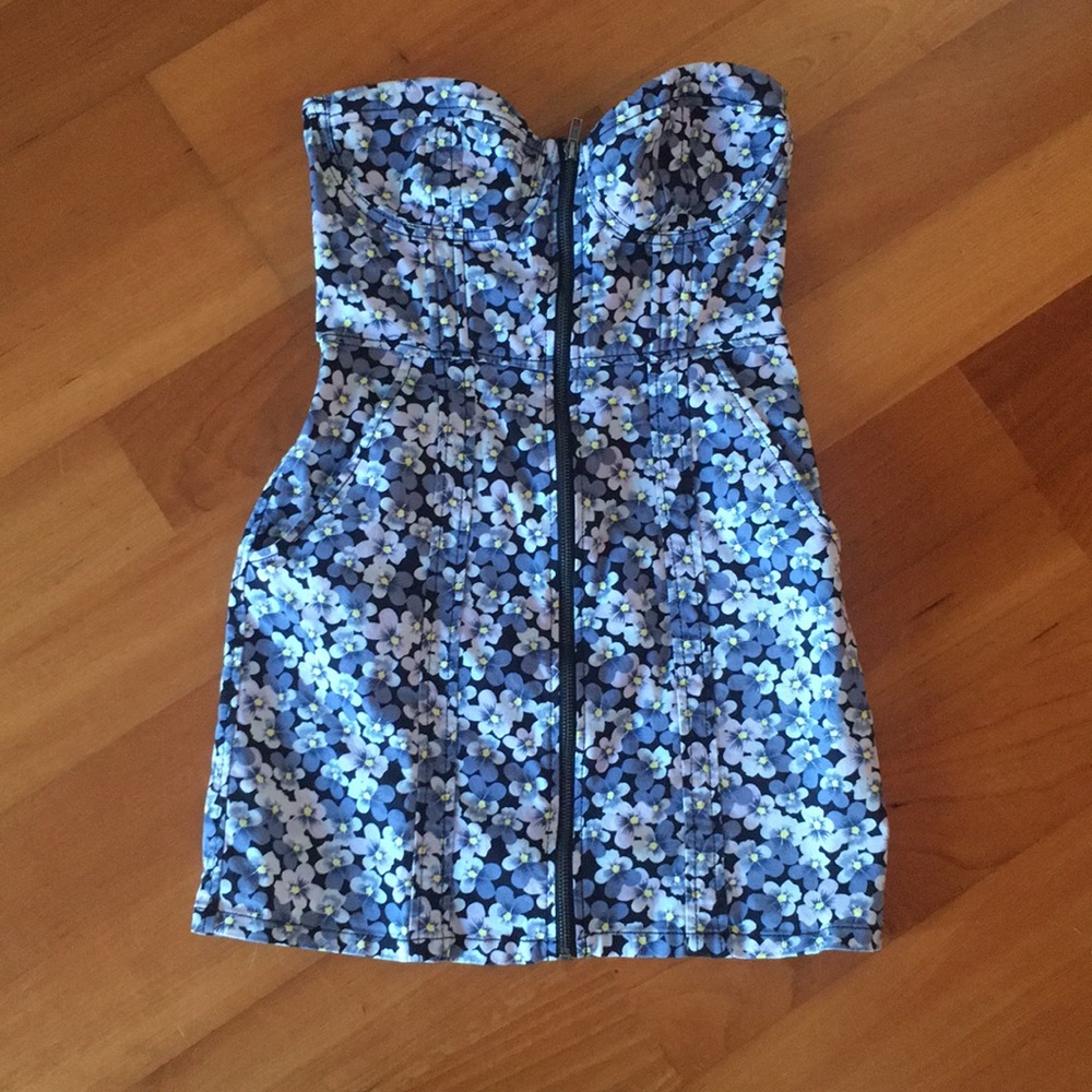 Floral fitted dress